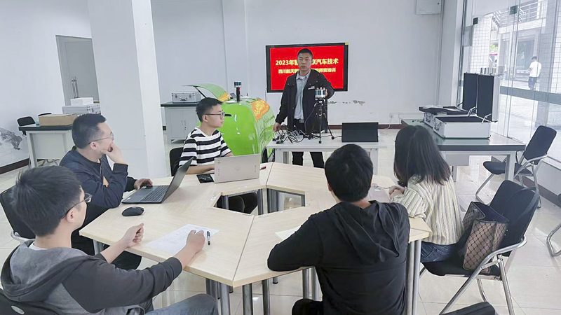 中层管理培训课程内容解析：提升管理效能的关键要素